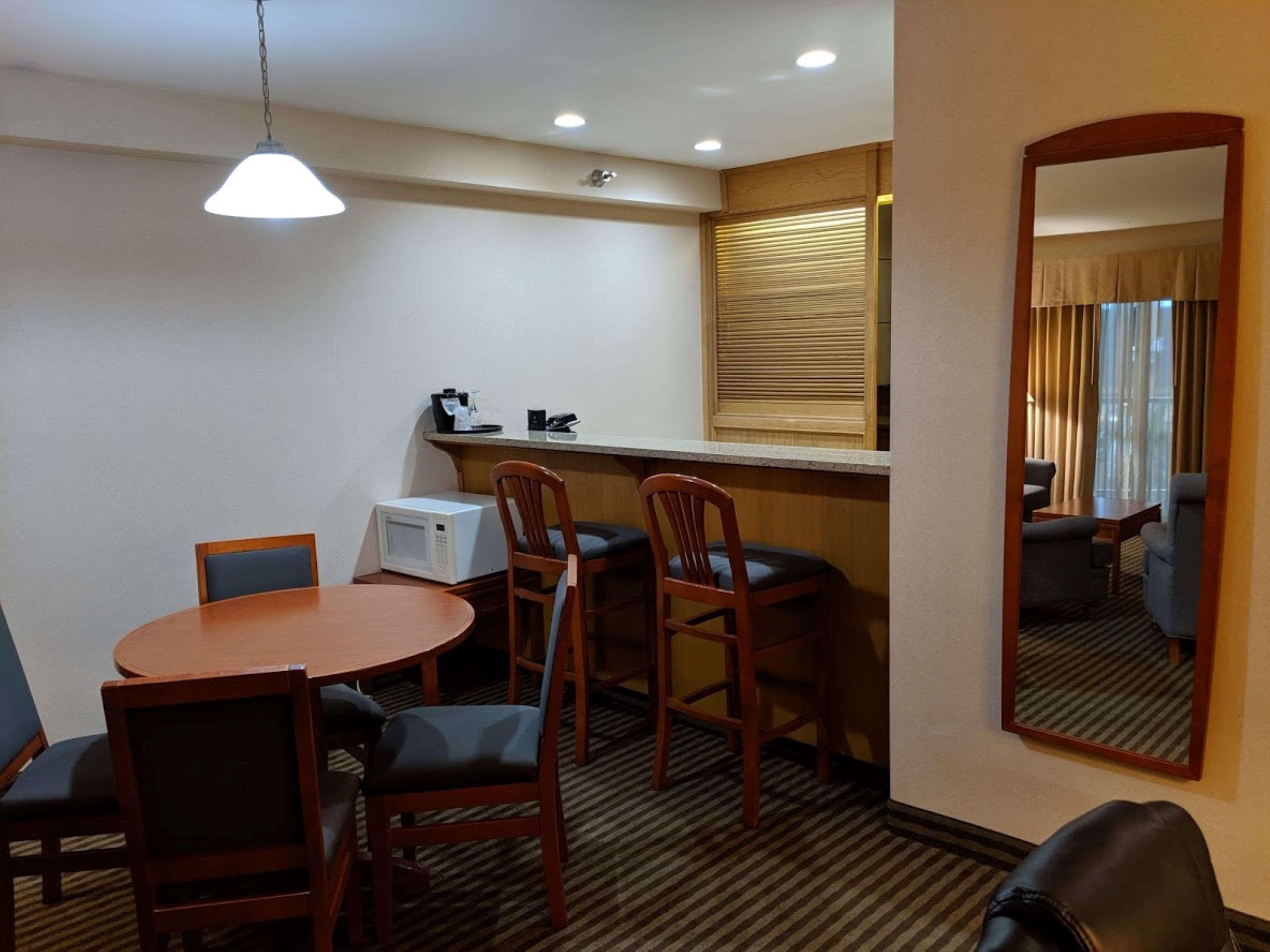 Best Western Premier Ashton Suites - Willowbrook Хьюстон Экстерьер фото